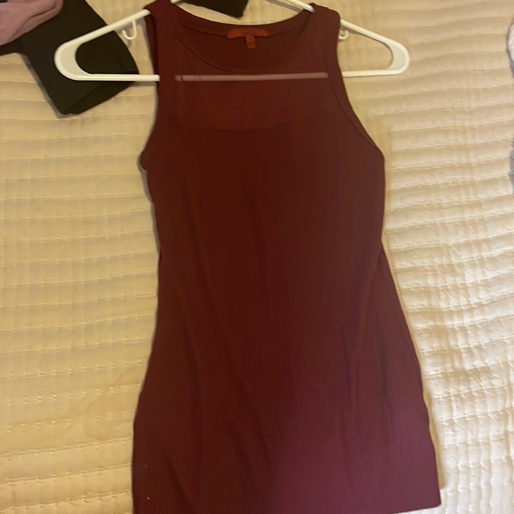 Buckle burgundy tank top
